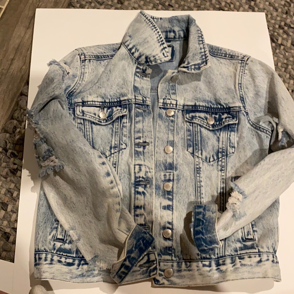 Jean jacket from forever 21, vintage look. 8 Different rips (meant to be there).